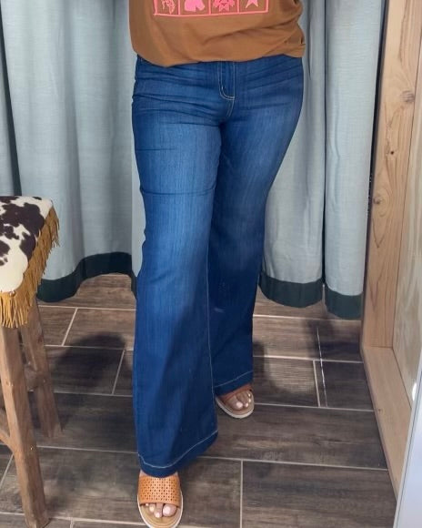 Dalia Mid Rise Flare Jean