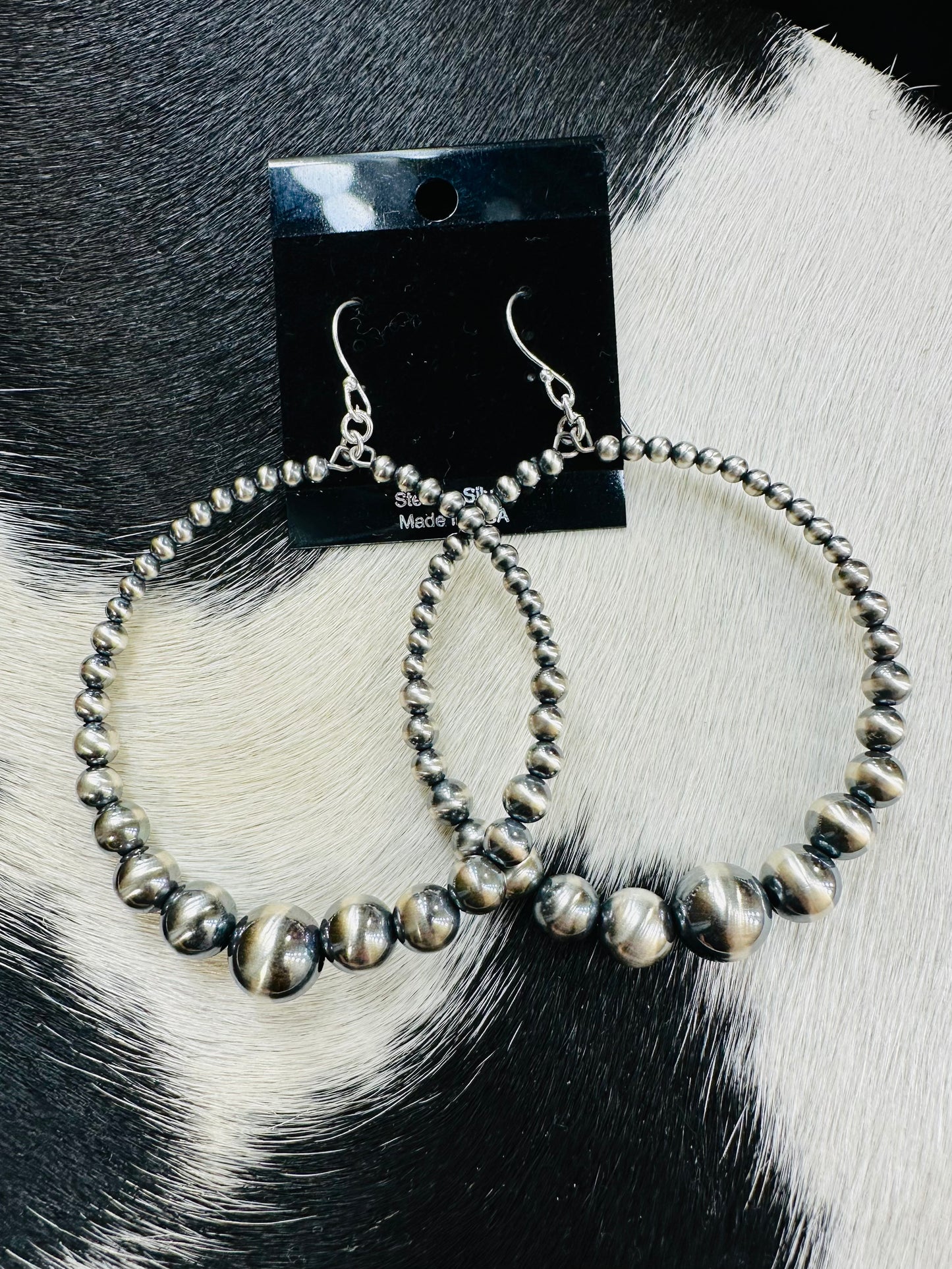 Graduated Pearl Hoop Earrings