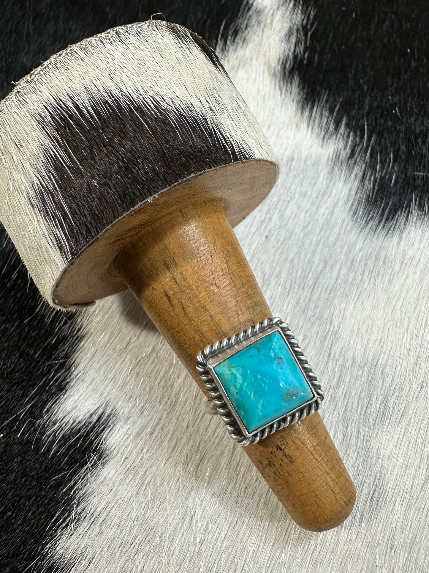 Johnny Dixon Small Square Ring *Adjustable