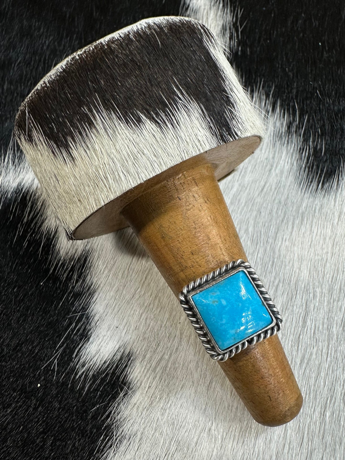 Johnny Dixon Small Square Ring *Adjustable