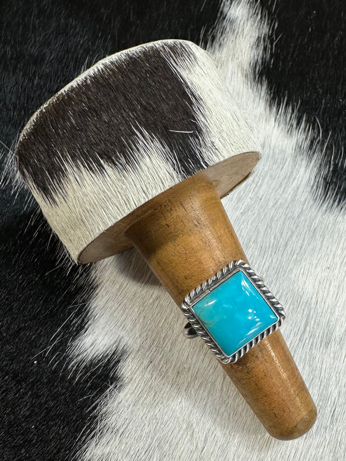 Johnny Dixon Small Square Ring *Adjustable