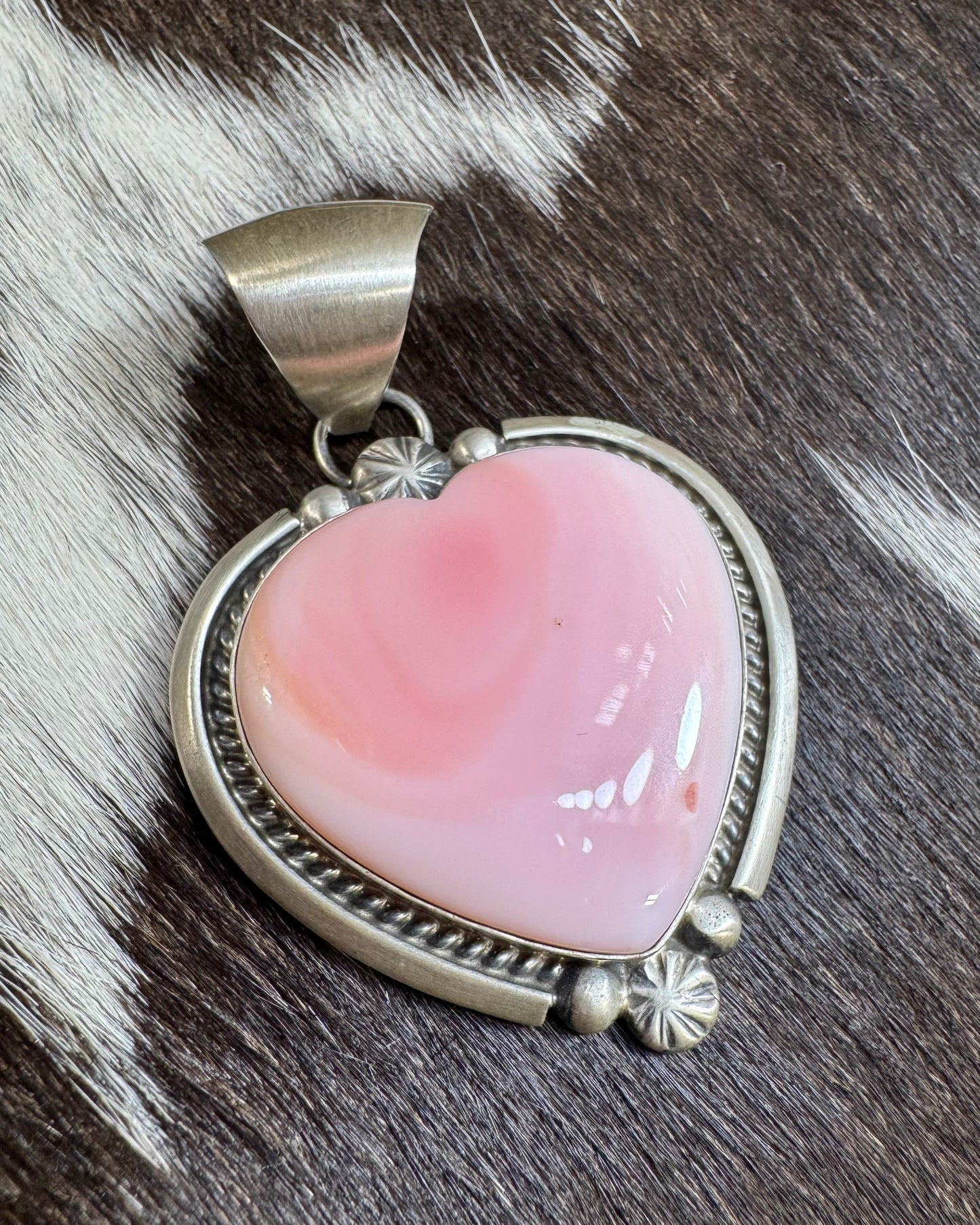 Alfred Martinez Pink Conch Pendant *Native