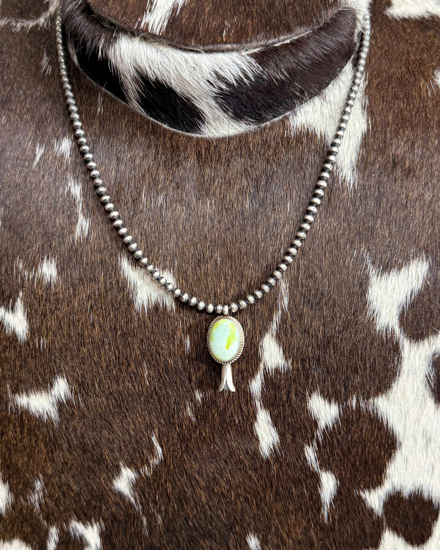 16” Pearls with Palomino Blossom *Native