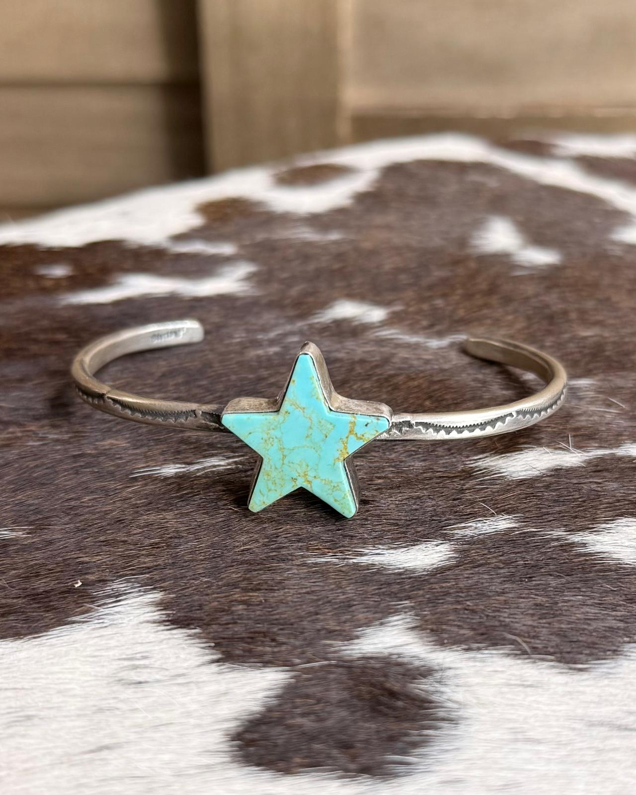 Star Dainty Cuff *Native