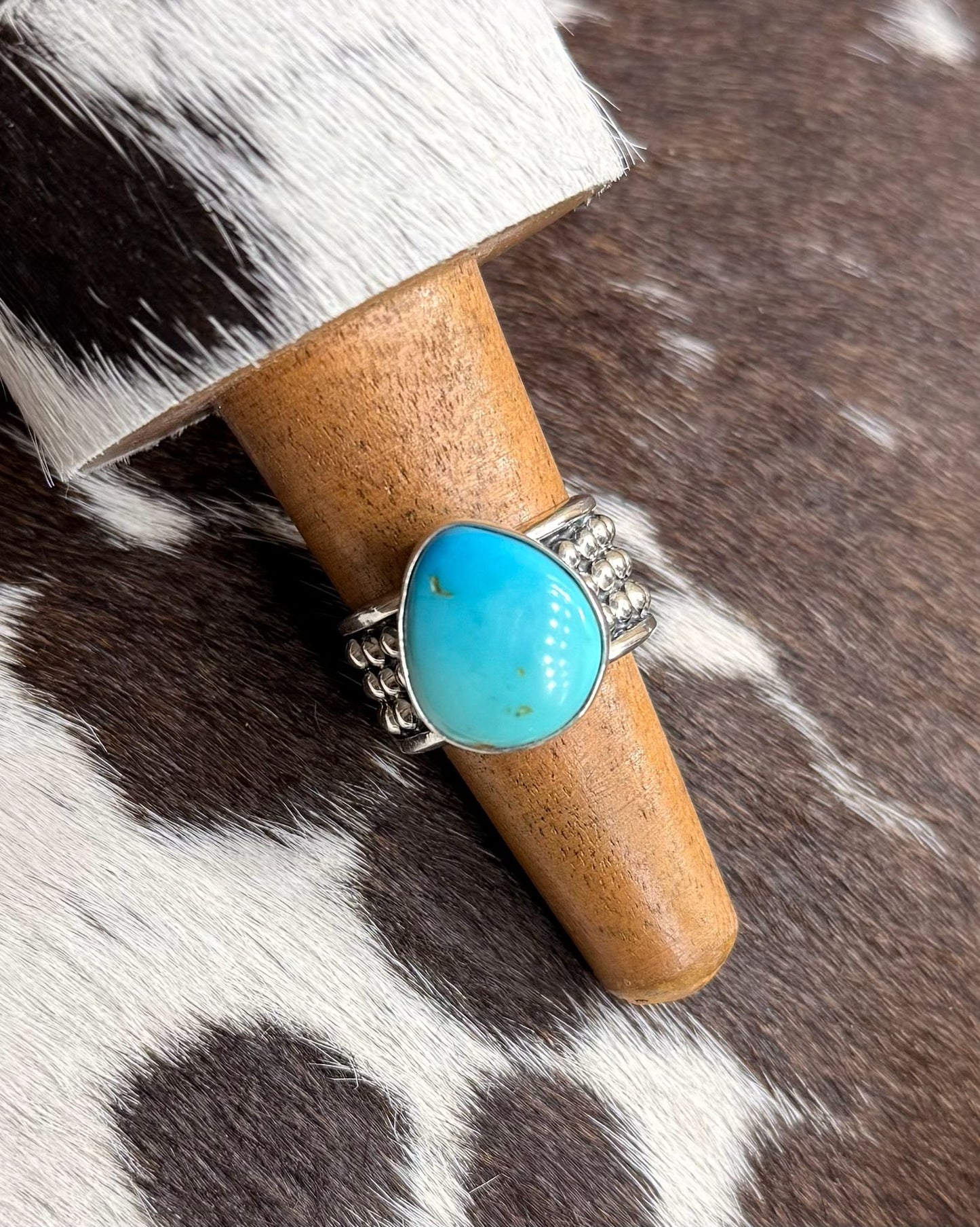 Turquoise Studded Stone Ring (Sz8) *NonNative