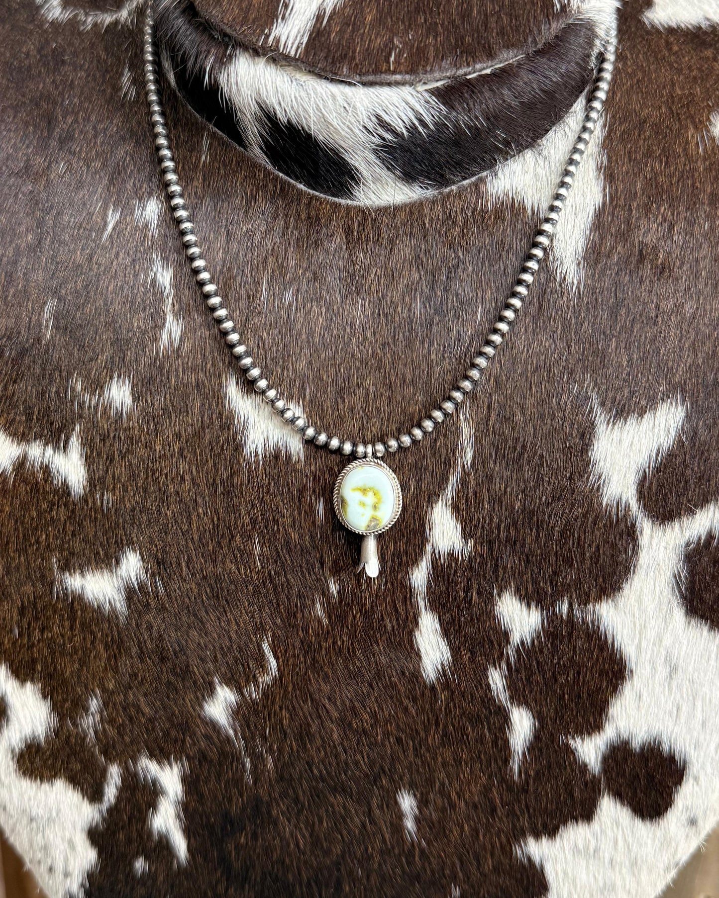 16” Pearls with Palomino Blossom *Native