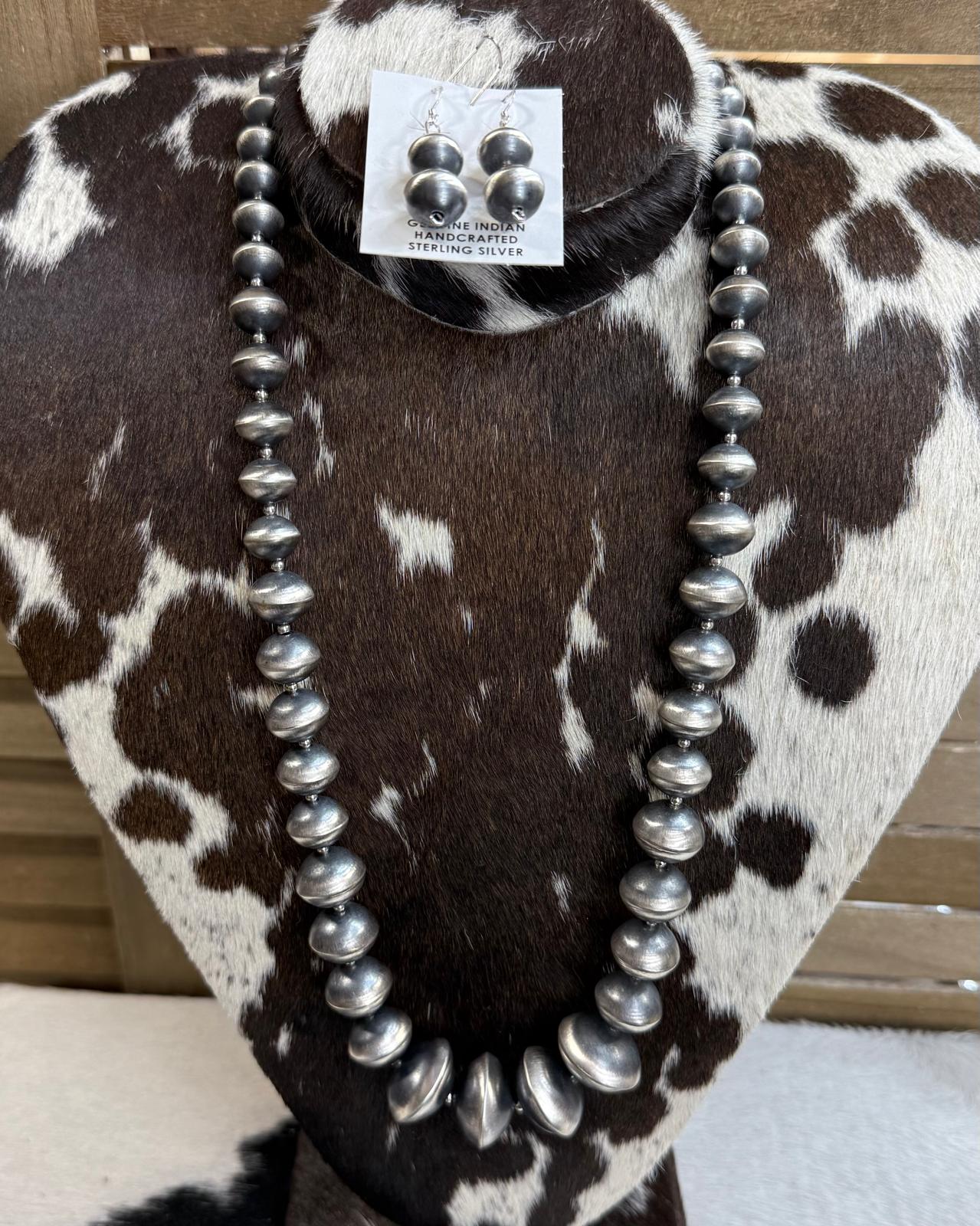 28" Sharon Cooley Navajo Saucer Pearl Necklace Set 12-24mm