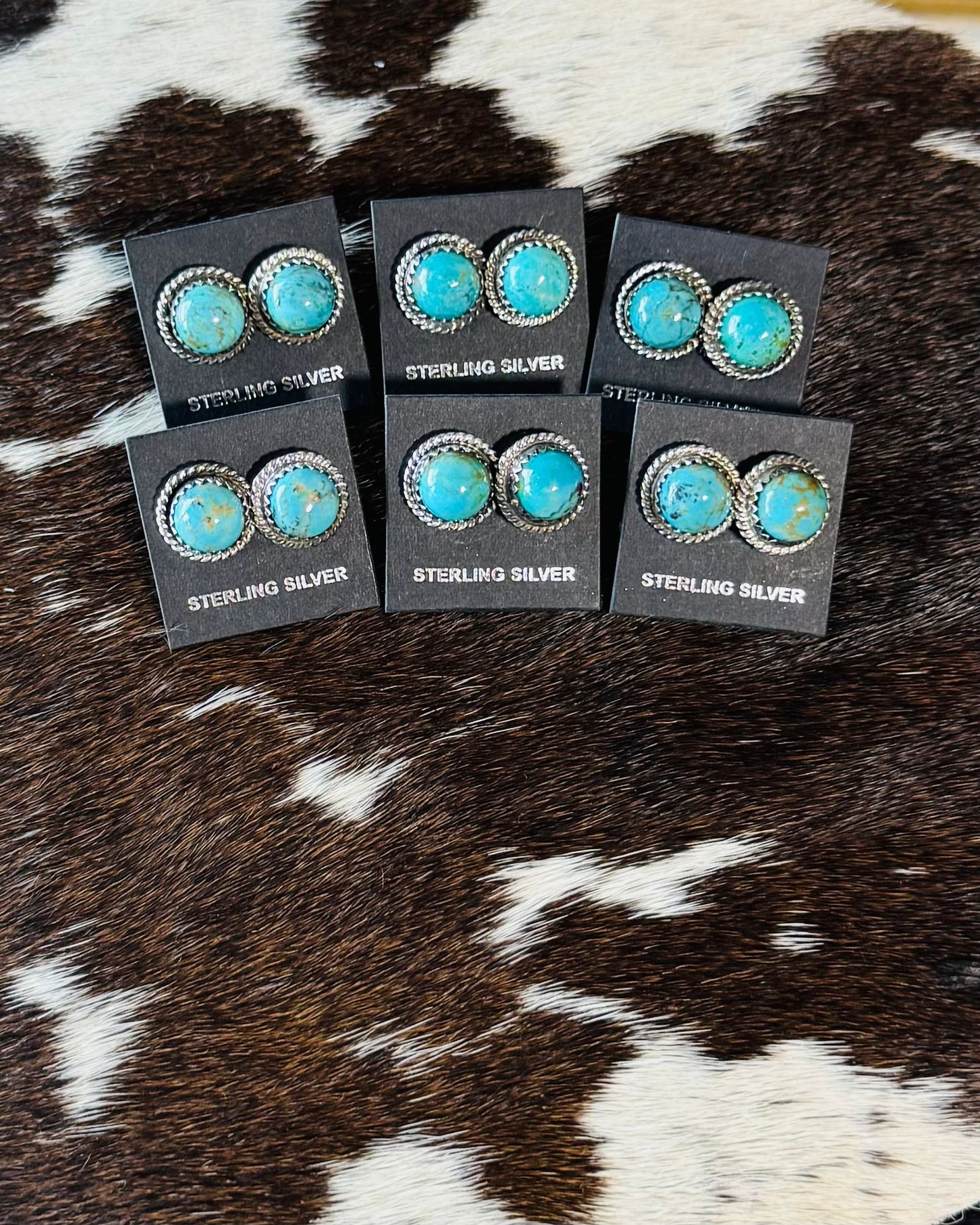 Kingman Turquoise Round Studs *Native (Stone Will Vary)