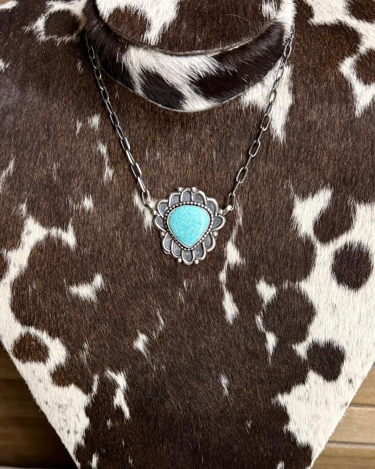 18" White Water Chain Necklace *Native