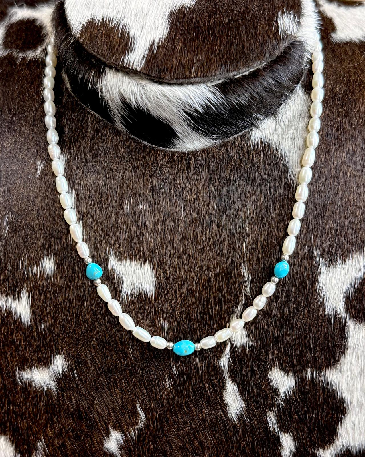 18" Fresh Water Sleeping Beauty Stacker