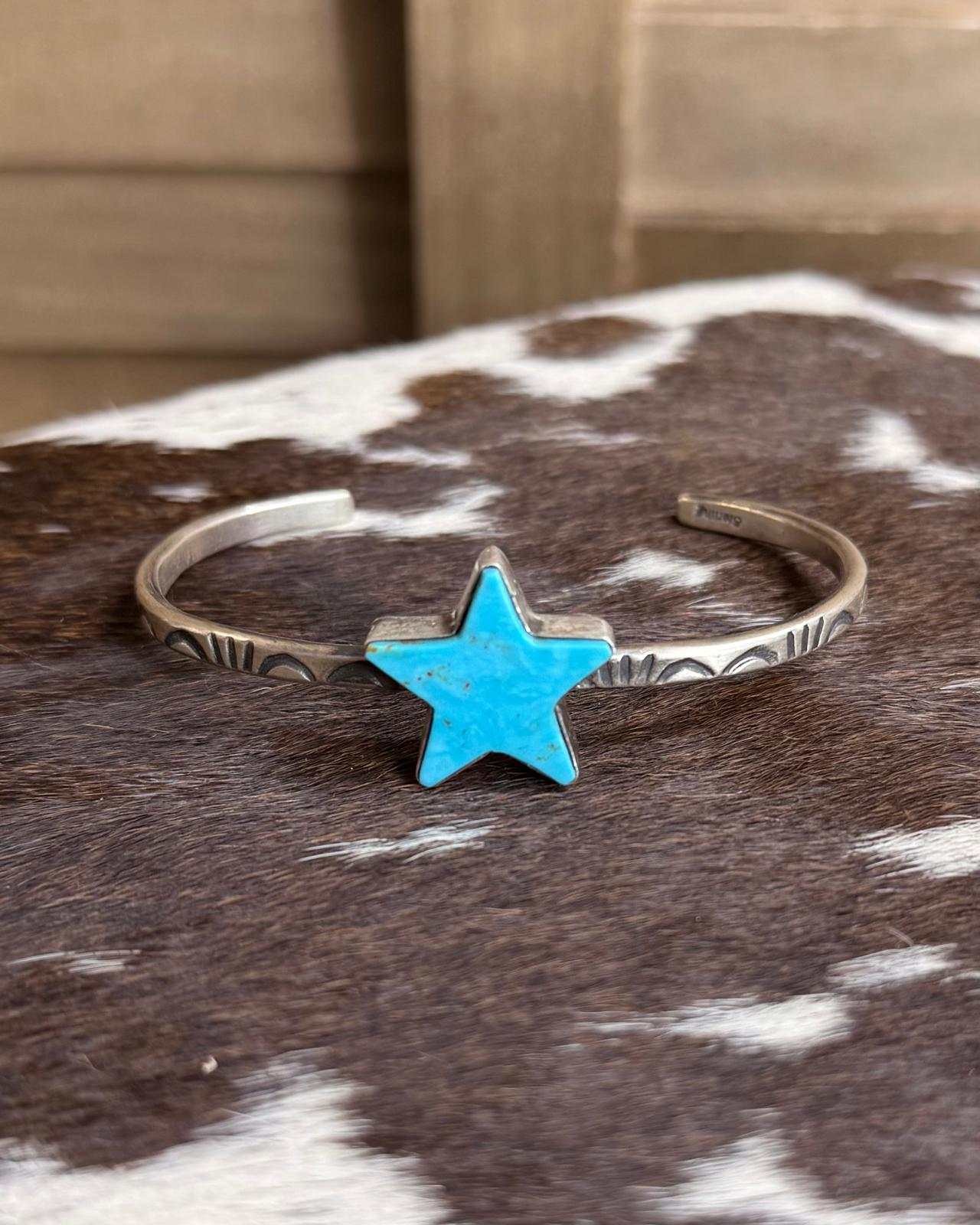 Star Dainty Cuff *Native