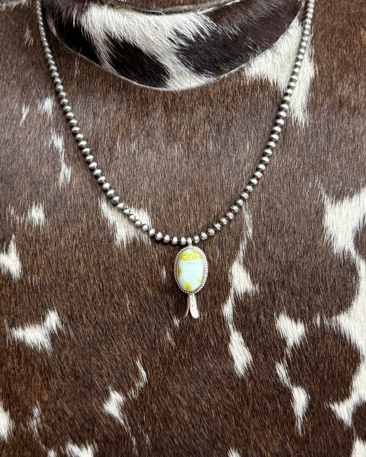 16” Pearls with Palomino Blossom *Native