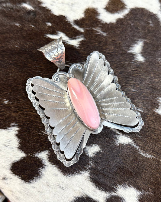 Ned Nez Jumbo Butterfly Pink Conch Pendant *Native