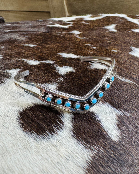 Zuni V Cuff *Native