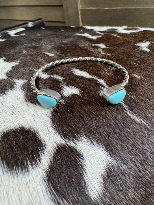 2 Stone Cuff