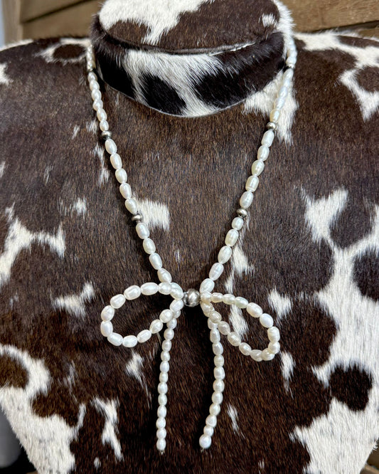 18" Freshwater Pearl Bow Necklace