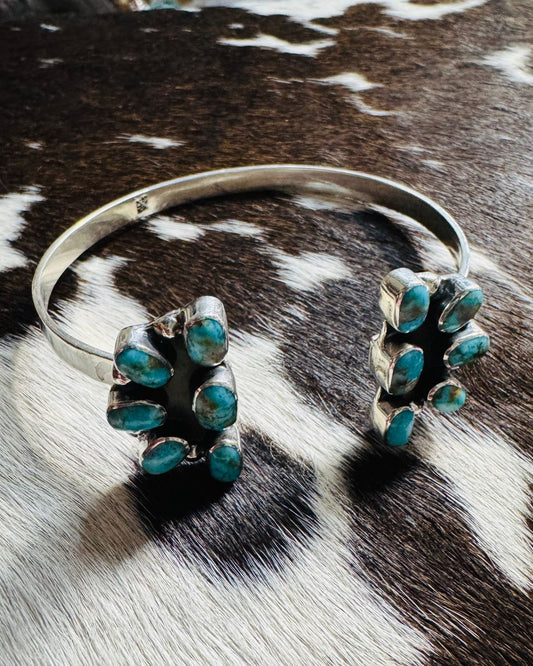 Half Cluster Turquoise Cuff