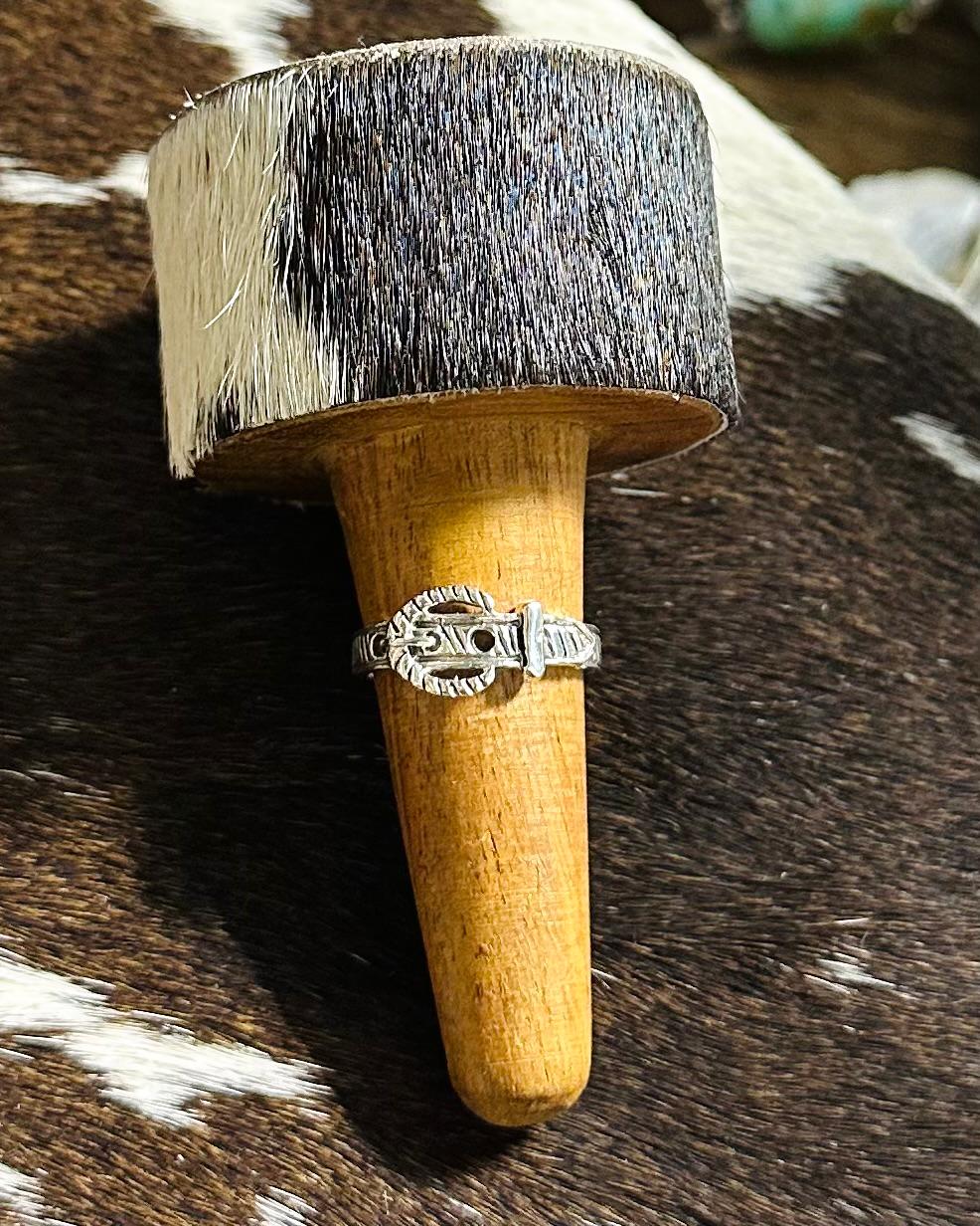 Steeling Buckle Ring