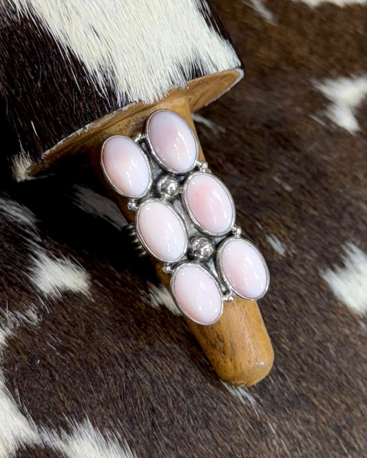 Pink Conch Pebbled Ring *Non Native