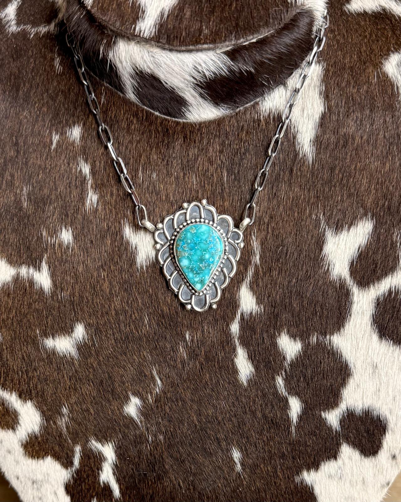 18" White Water Chain Necklace *Native