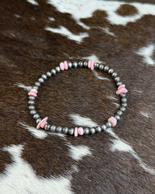 Pink Conch 2 Chip Pearl Stretch Bracelet