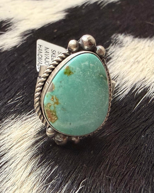 Teardrop Kingman Ring