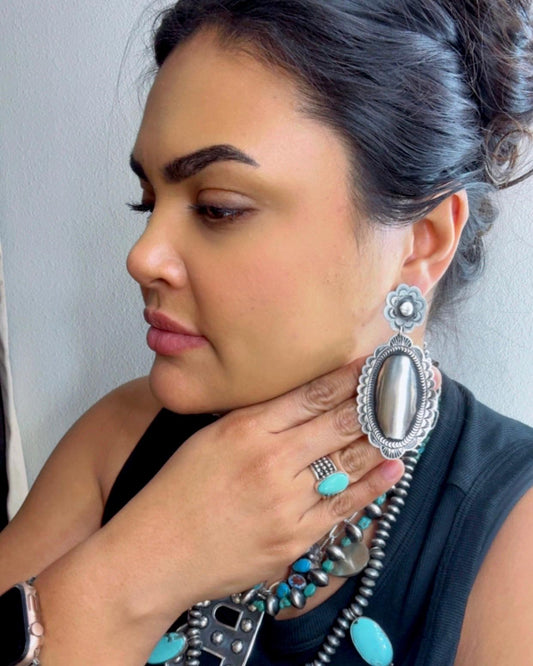 Leander Tahe Oval Silver Dangles *Native