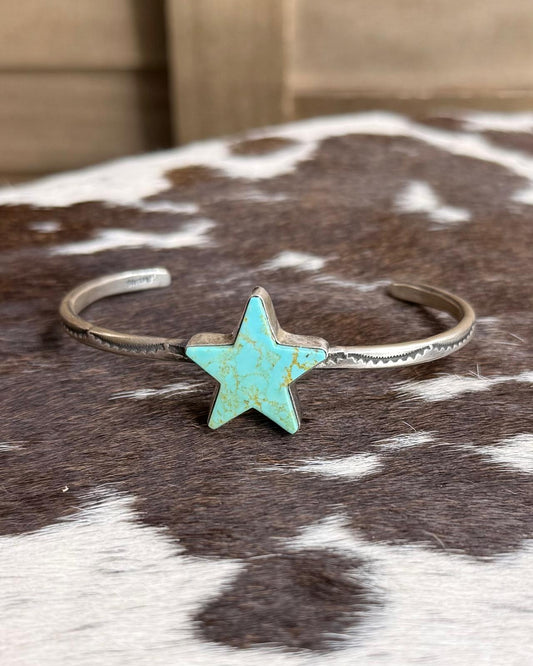 Star Dainty Cuff *Native