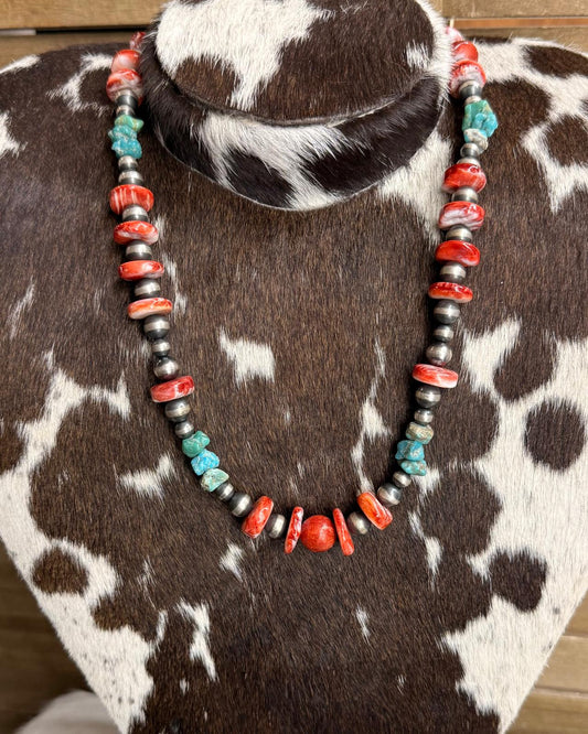 Chimney Butte Turquoise & Spiny Pearl Necklace