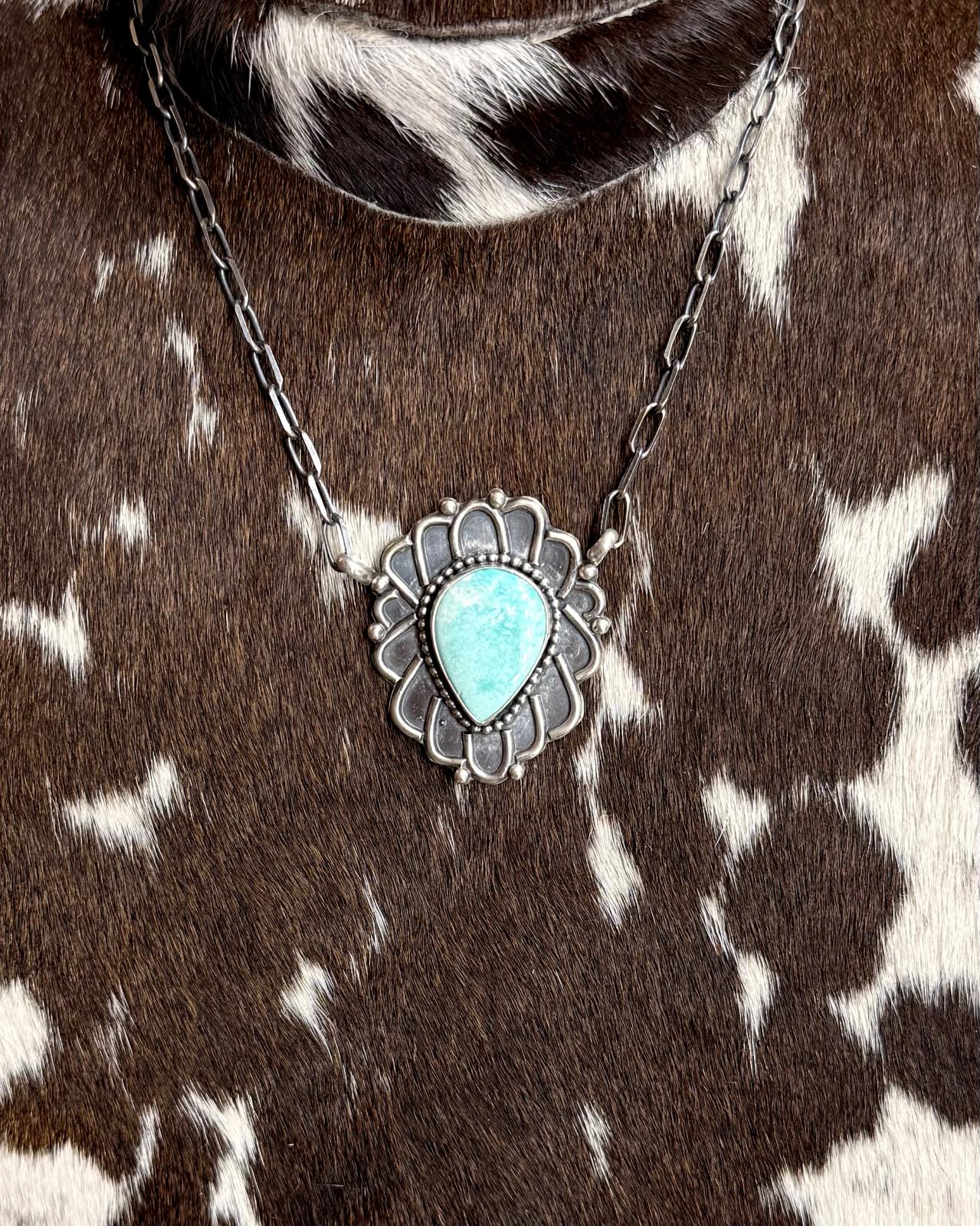 18" White Water Chain Necklace *Native