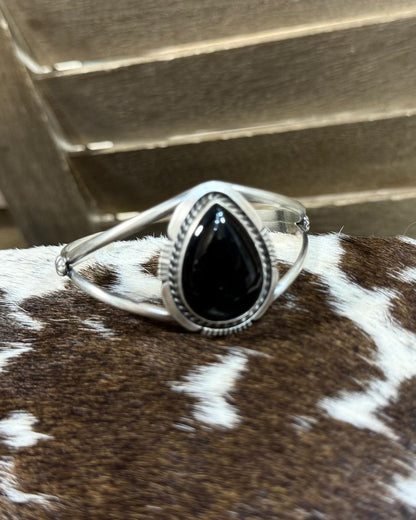 Alfred Martinez Black Onyx Teardrop Cuff *Native