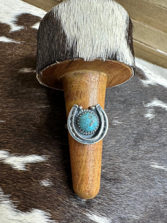 Horseshoe Single Stone Ring *Native