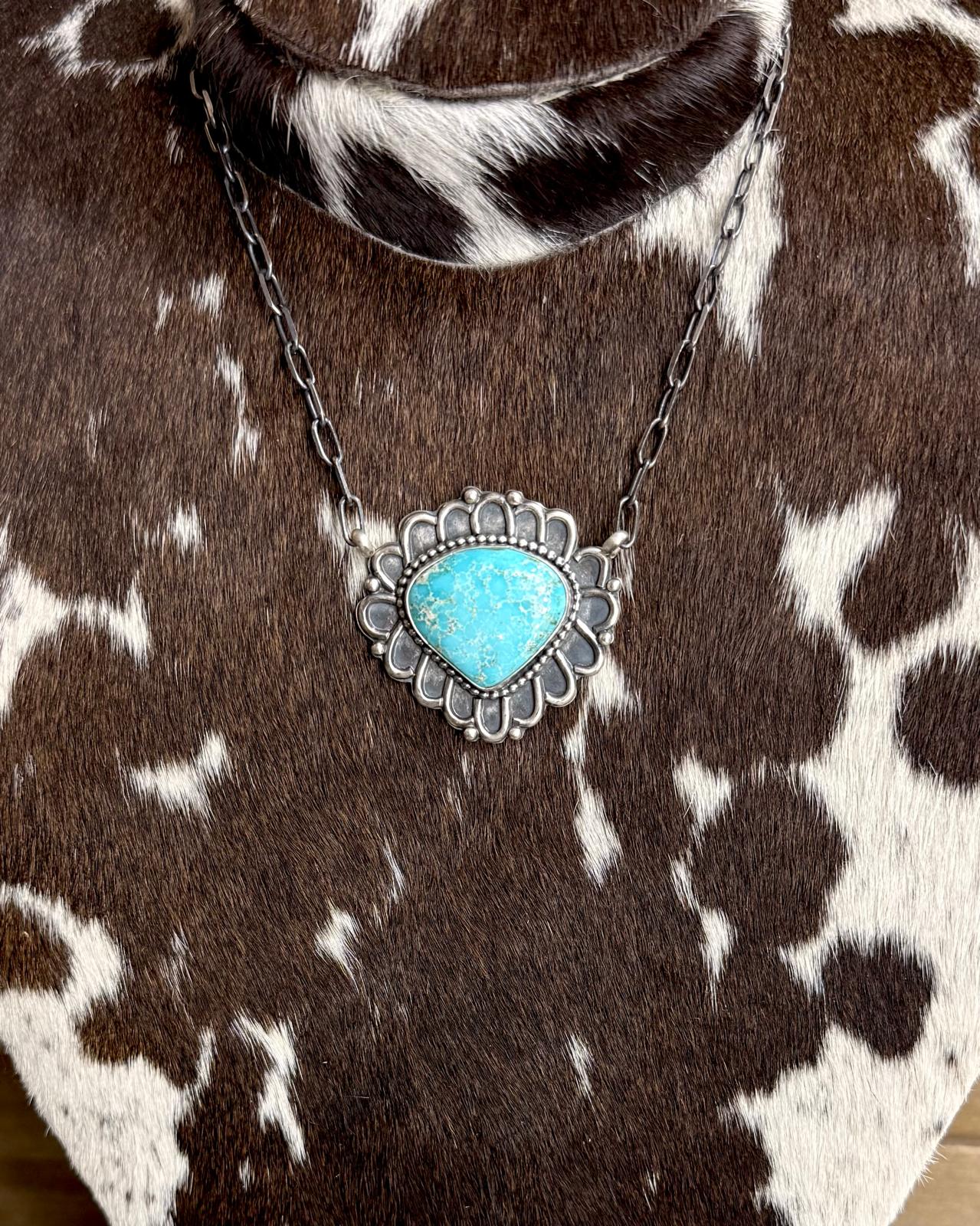 18" White Water Chain Necklace *Native