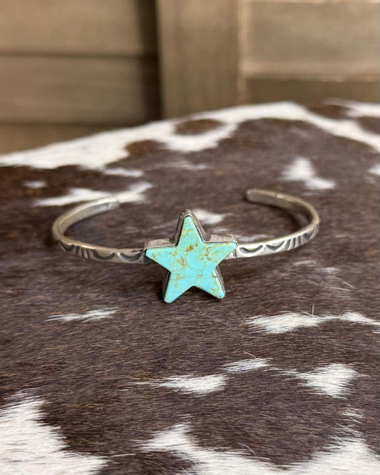 Star Dainty Cuff *Native