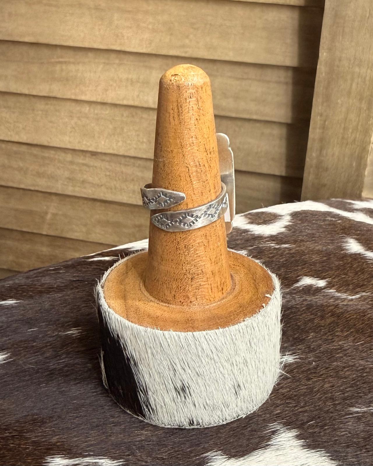 Golden Hills Adjustable Border Ring *NonNative