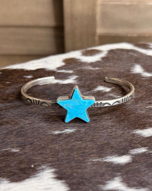 Star Dainty Cuff *Native