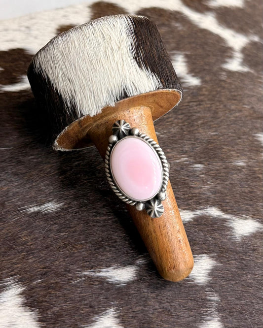 Pink Conch Adj Ring *Native