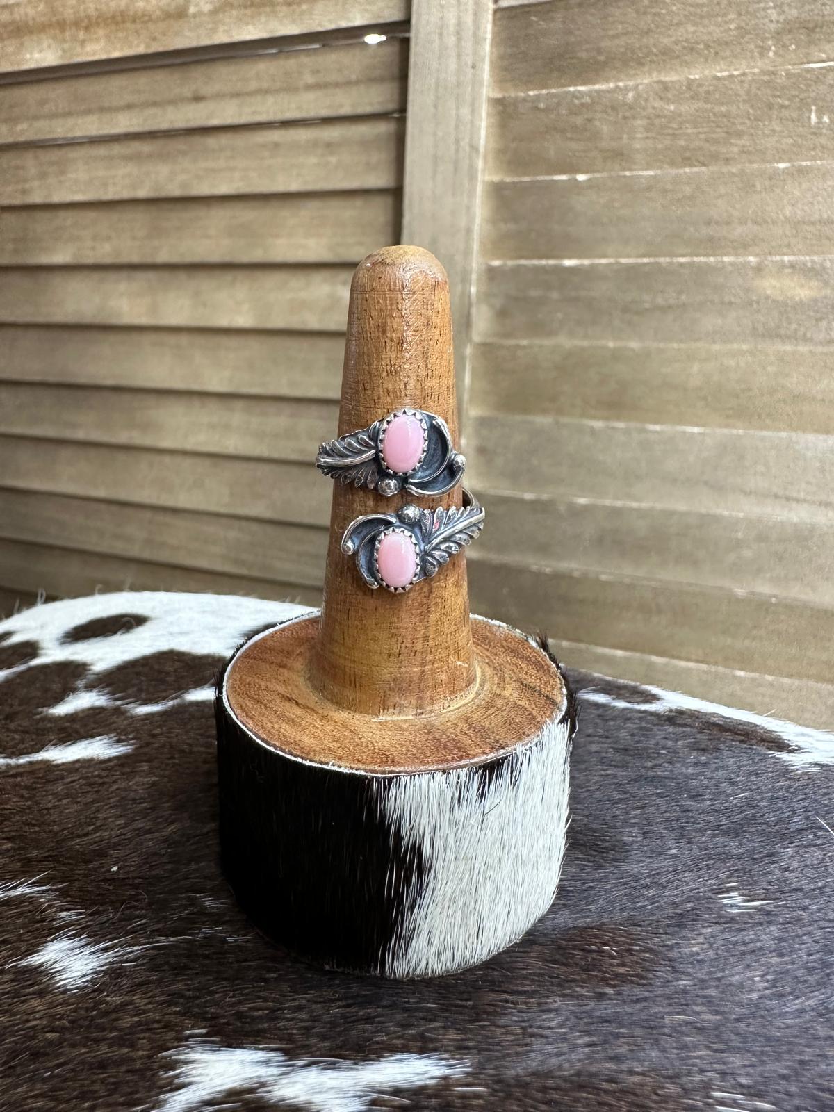 Leaf Pink Conch Wrap Ring *Native