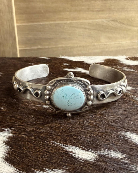 Dry Creek Round Stone Cuff *Native